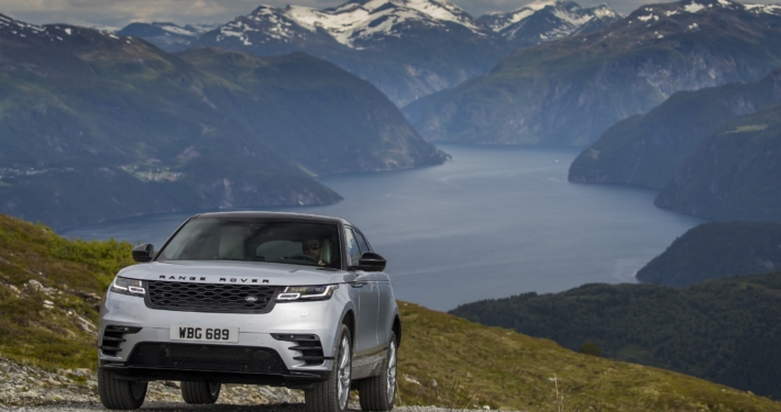 AWARD-WINNING RANGE ROVER VELAR